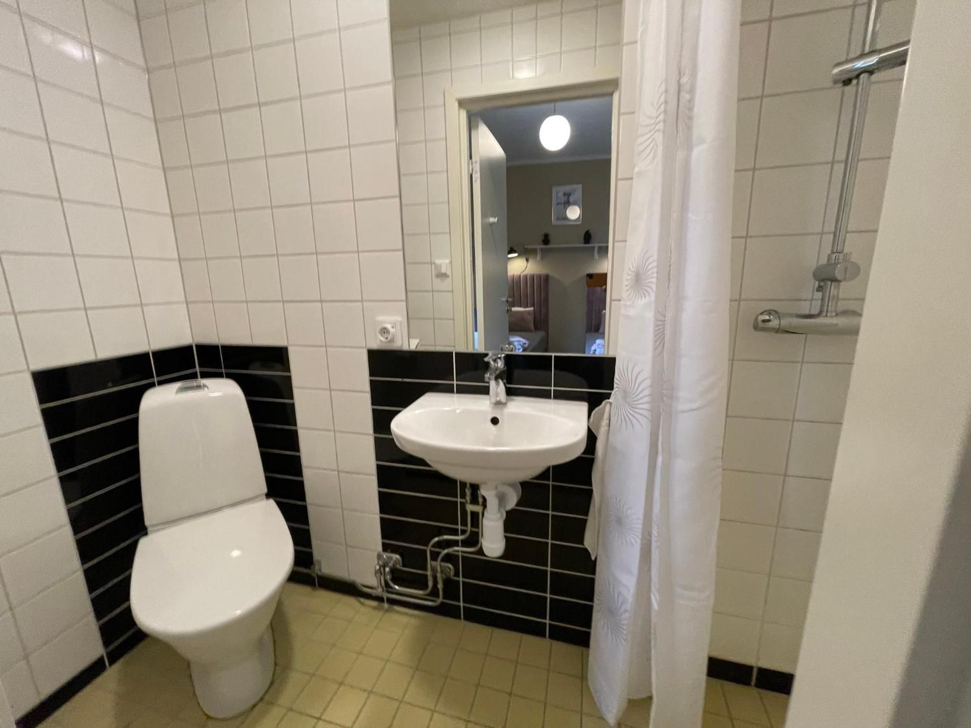 Twin Room with Bathroom
