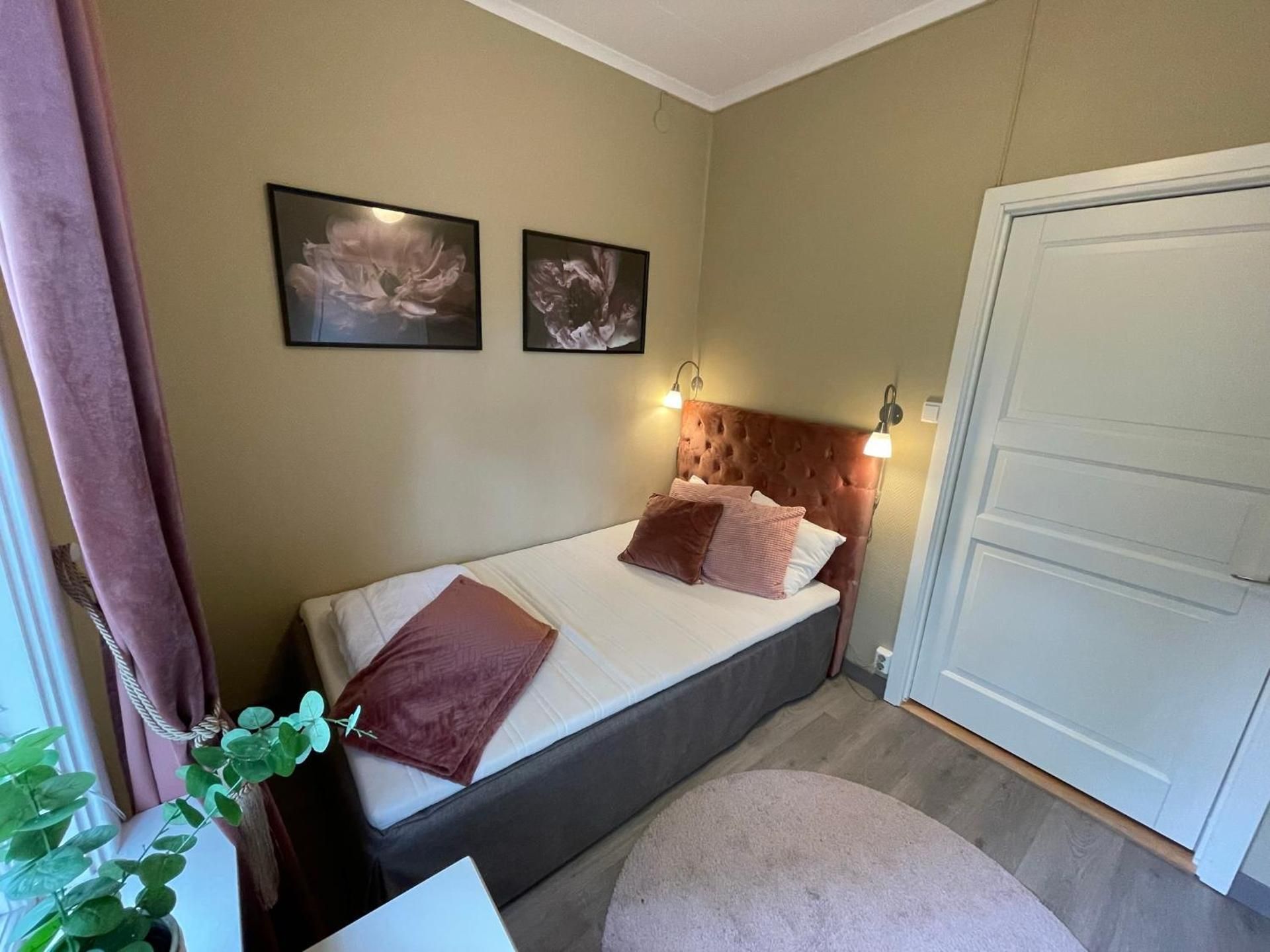 Single Room With Private Bathroom