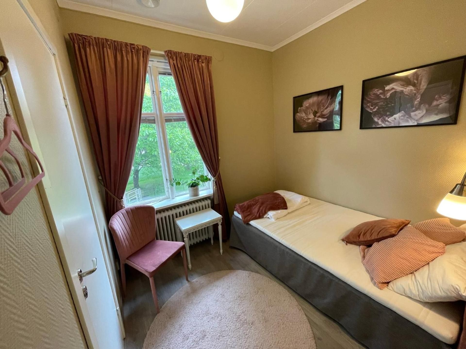 Single Room With Private Bathroom