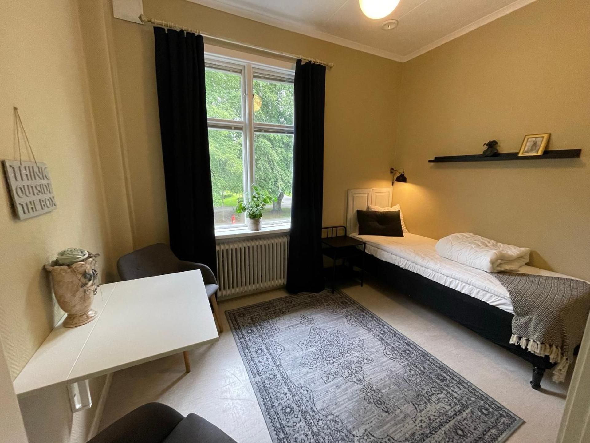 Single Room with Park View