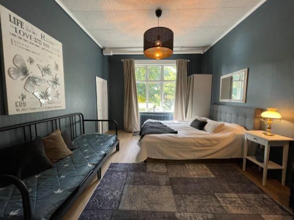 Standard Double Room with Shared Bathroom