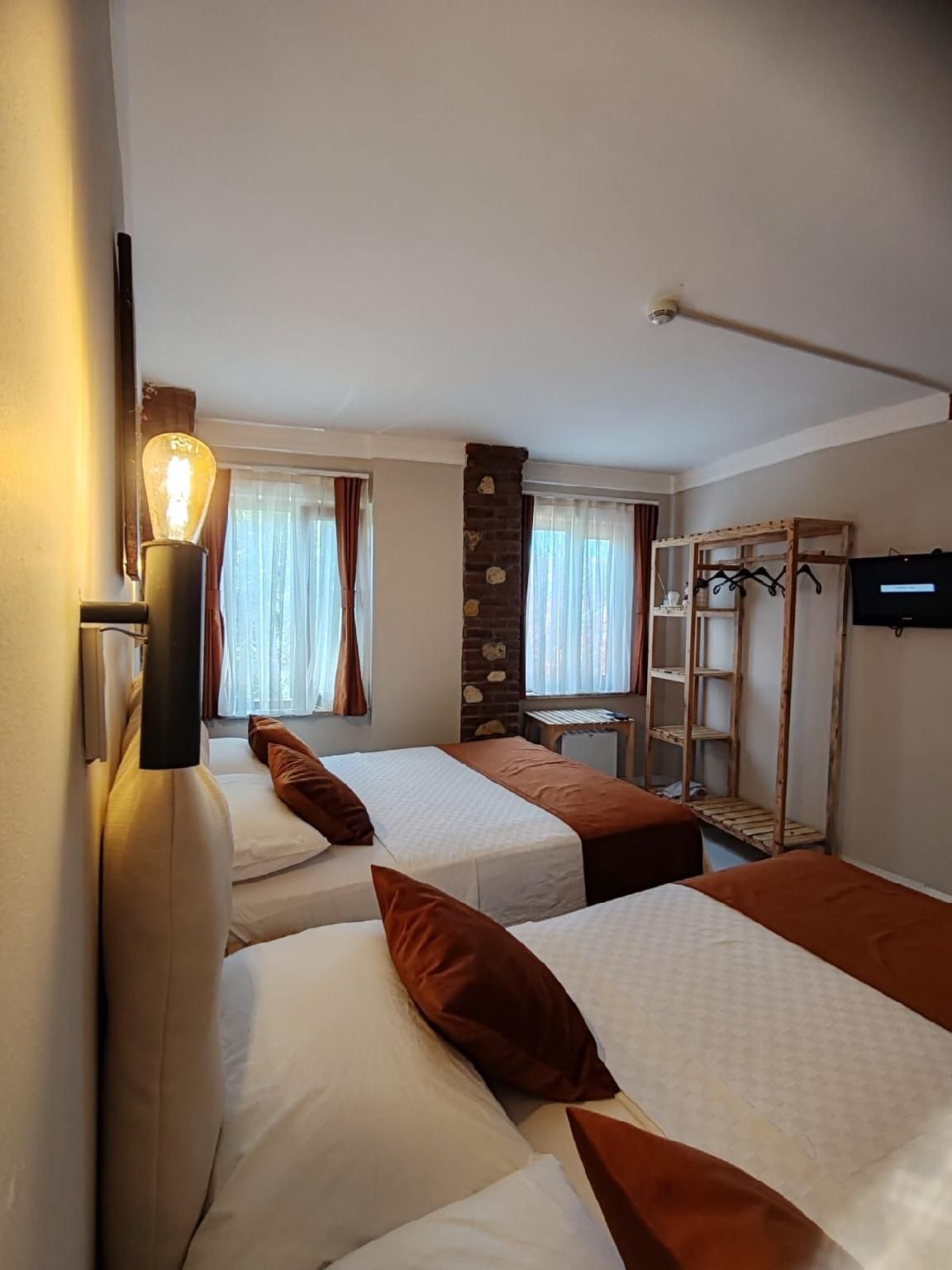 Standard Room For 4 People