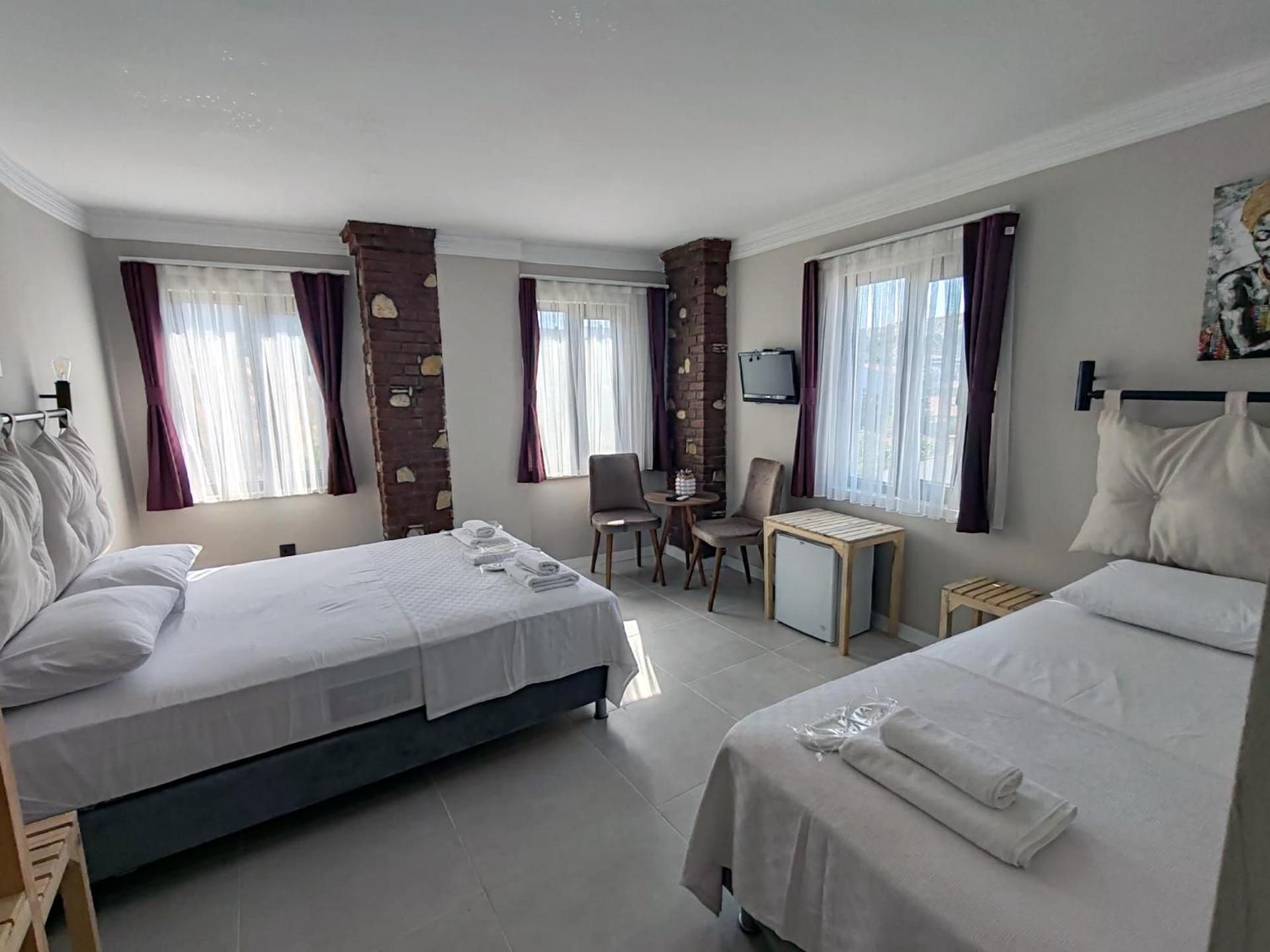 Aim Bozcaada Deluxe Triple Room