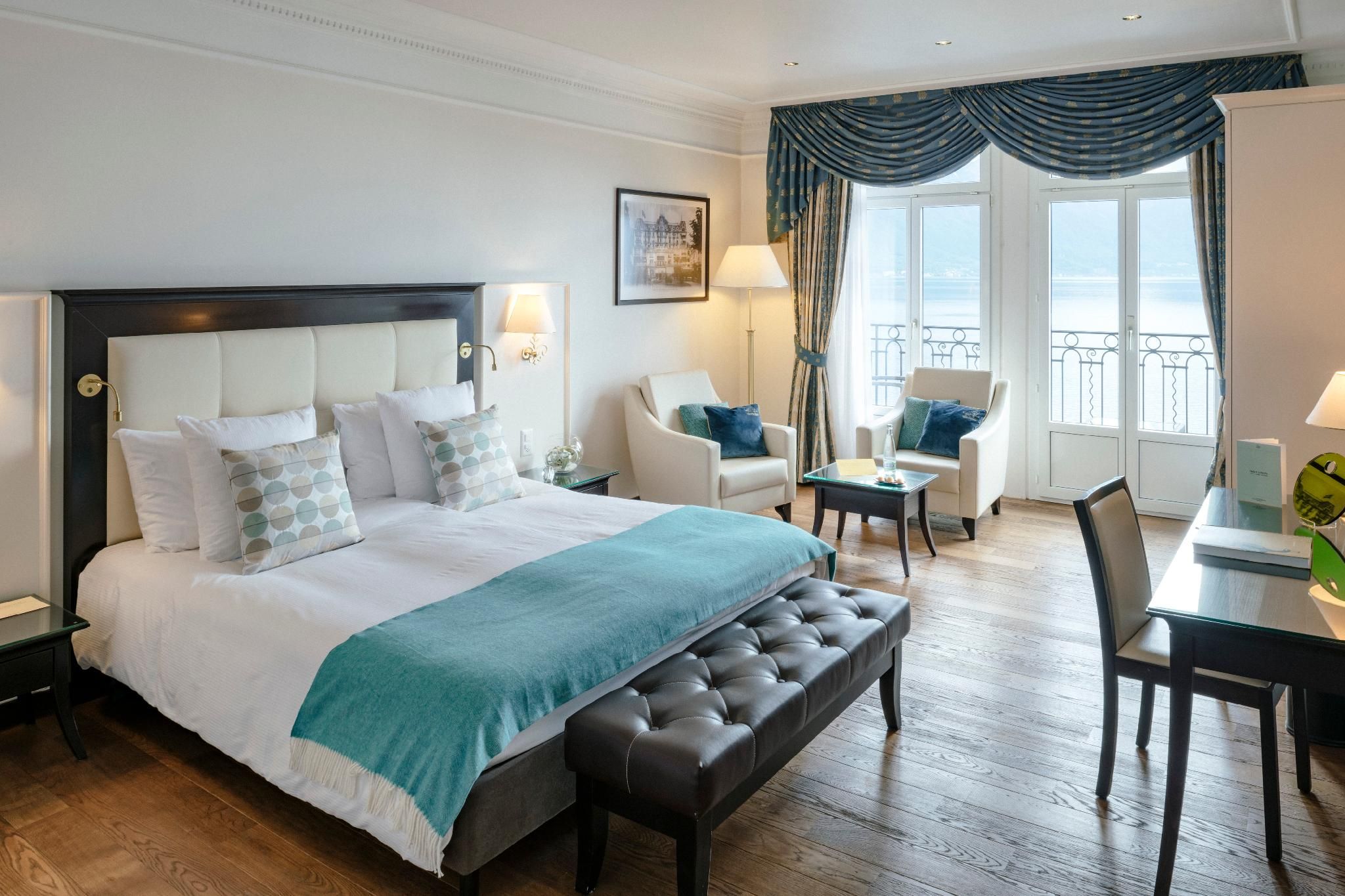 Junior Suite Full Lake, Junior Suite, 1 Queen, Lake view, Balcony