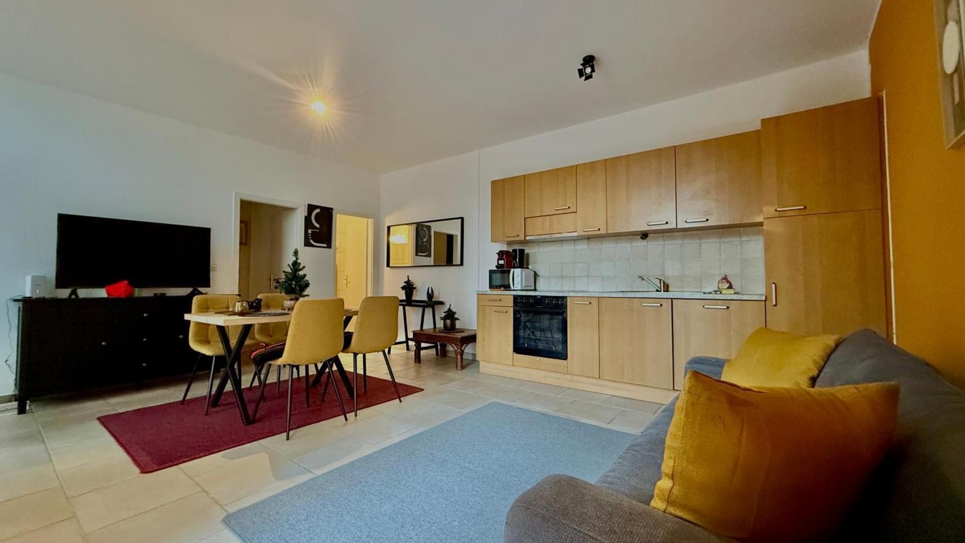 One-Bedroom Apartment with Terrace