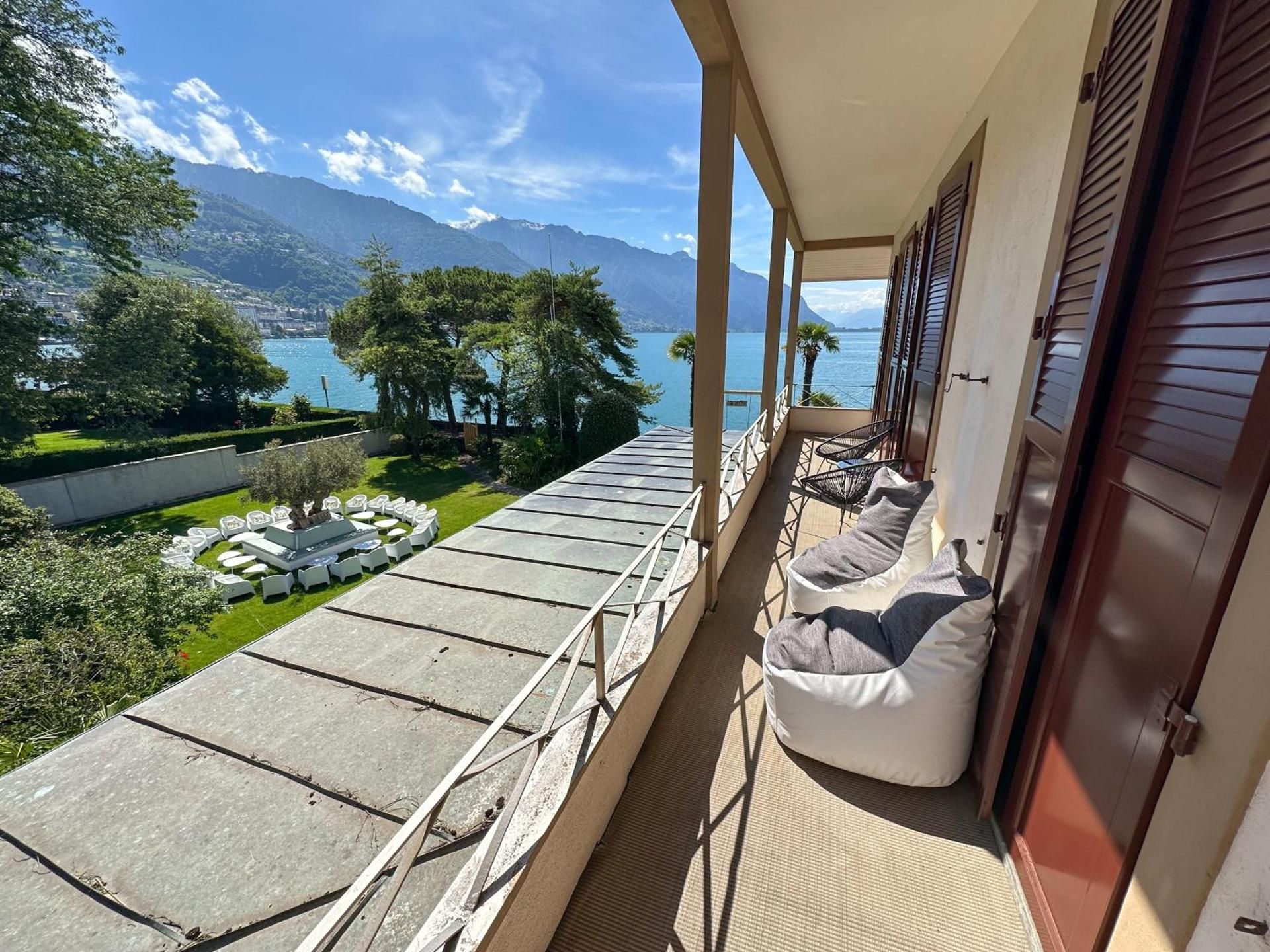 Junior Suite with balcony, lake & mountain view