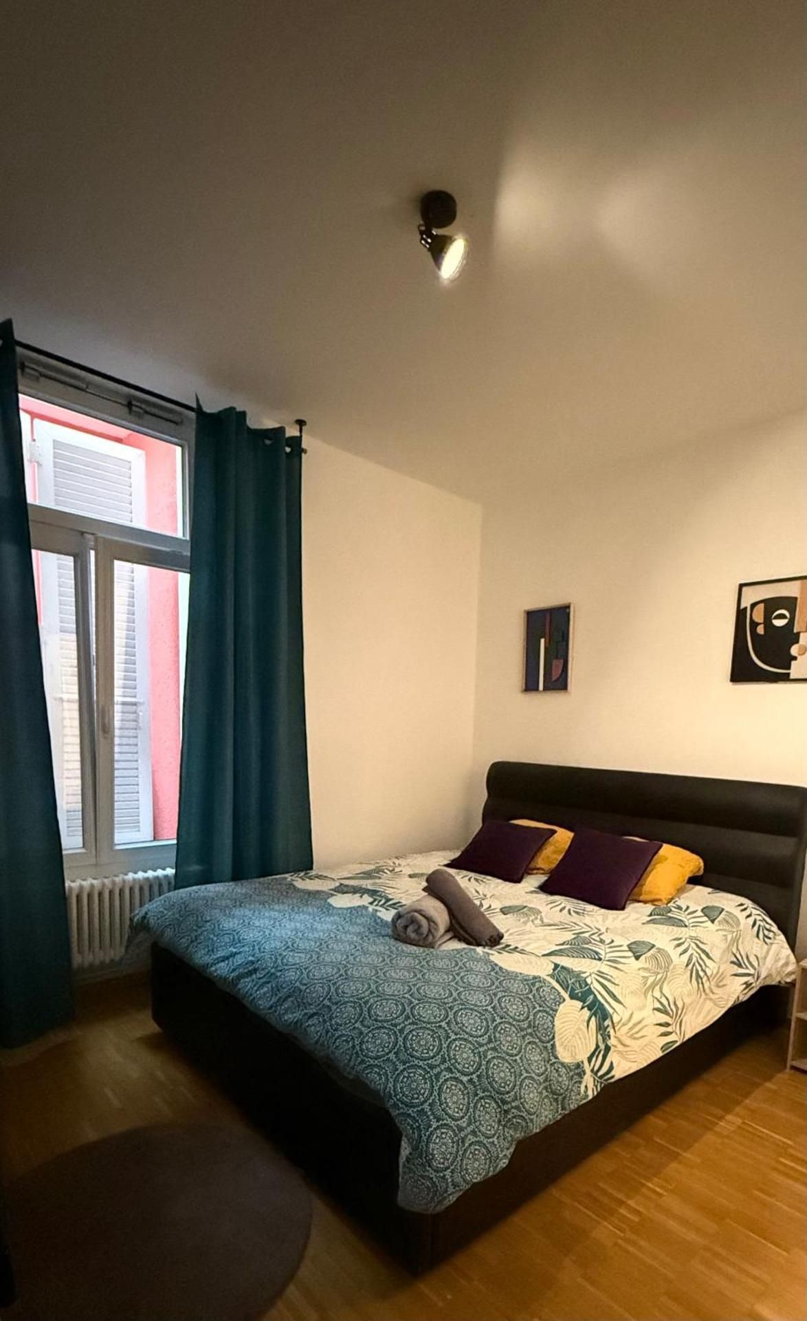 One-Bedroom Apartment with Terrace