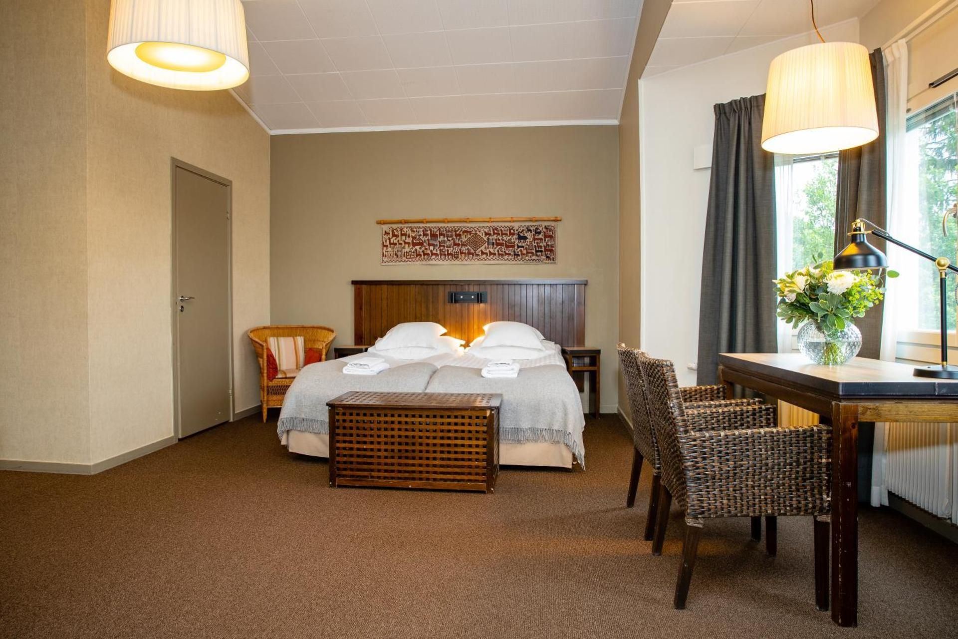 Deluxe Double or Twin Room with Lake View