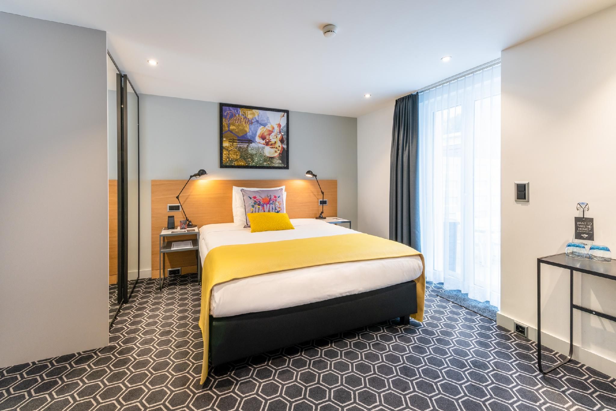 Hard Rock Hotel Davos Deluxe Queen Silver