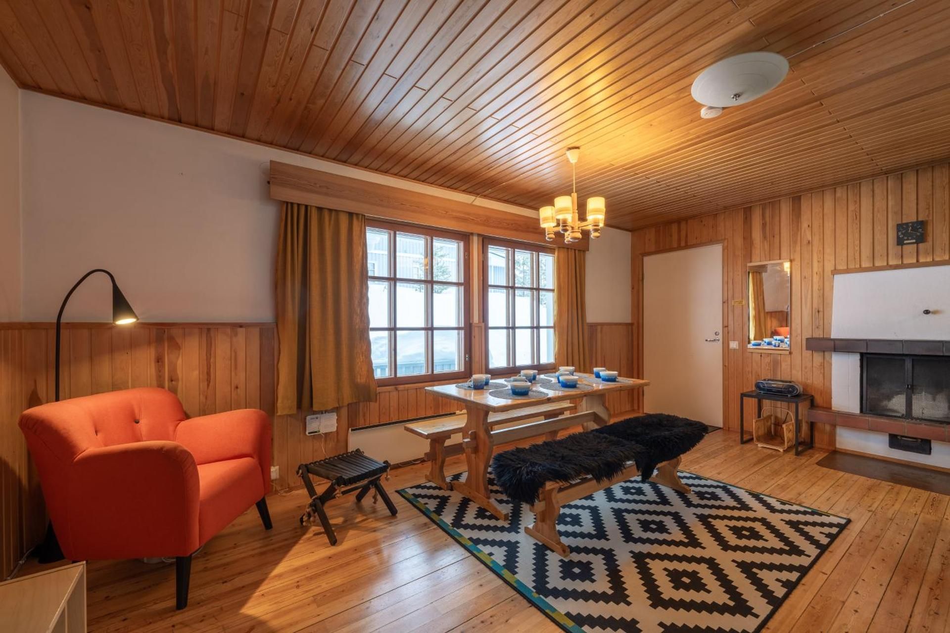 Four-Bedroom Apartment with Sauna
