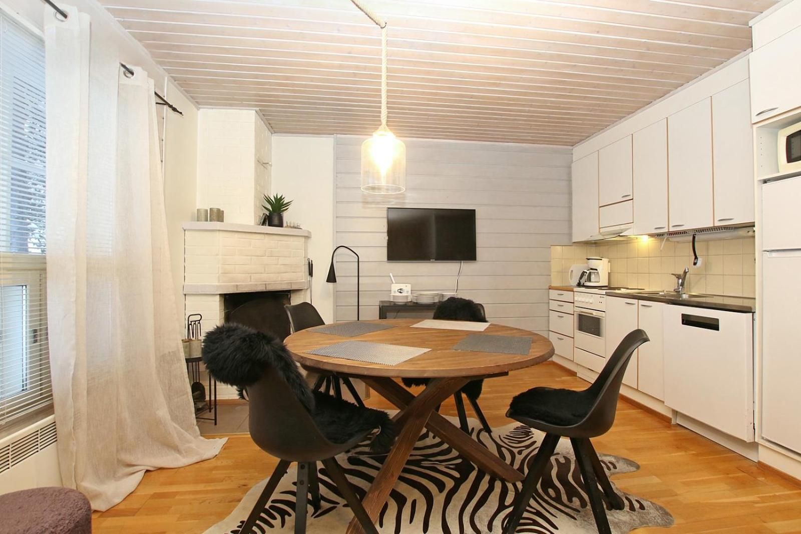 One-Bedroom Apartment with Sauna