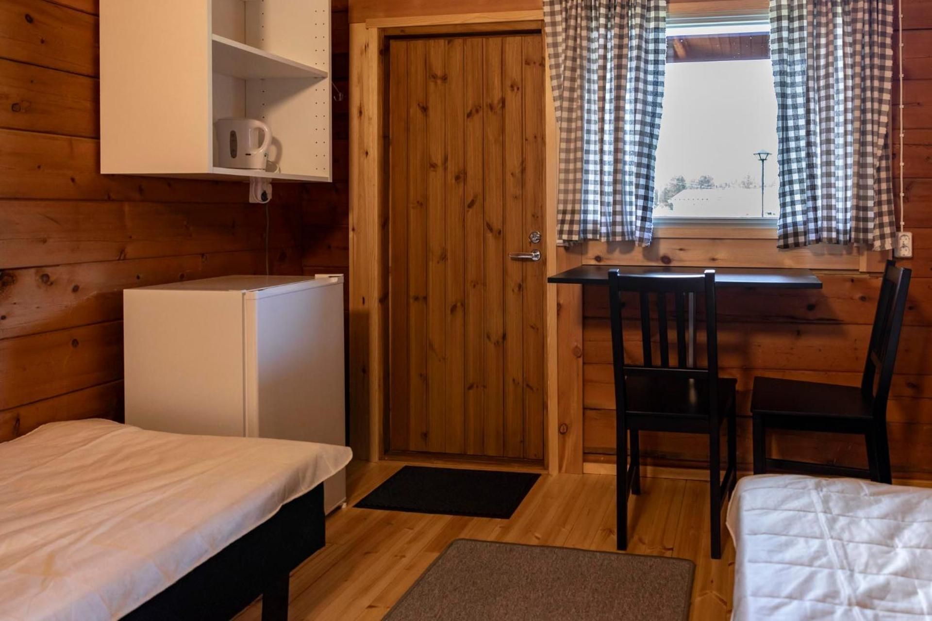Small Cottage with Shared Bathroom