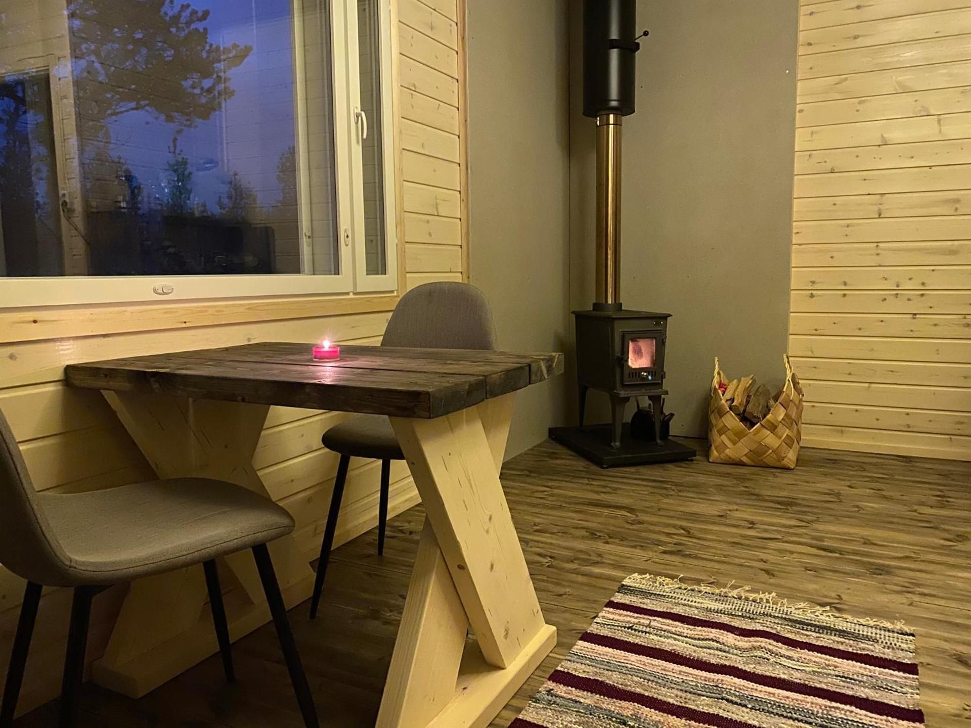 Aurora Husky Hut