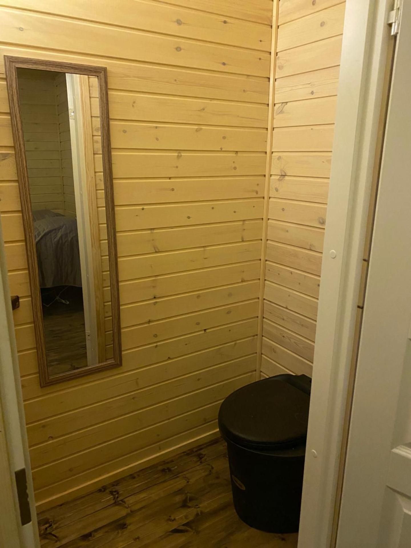 Aurora Husky Hut