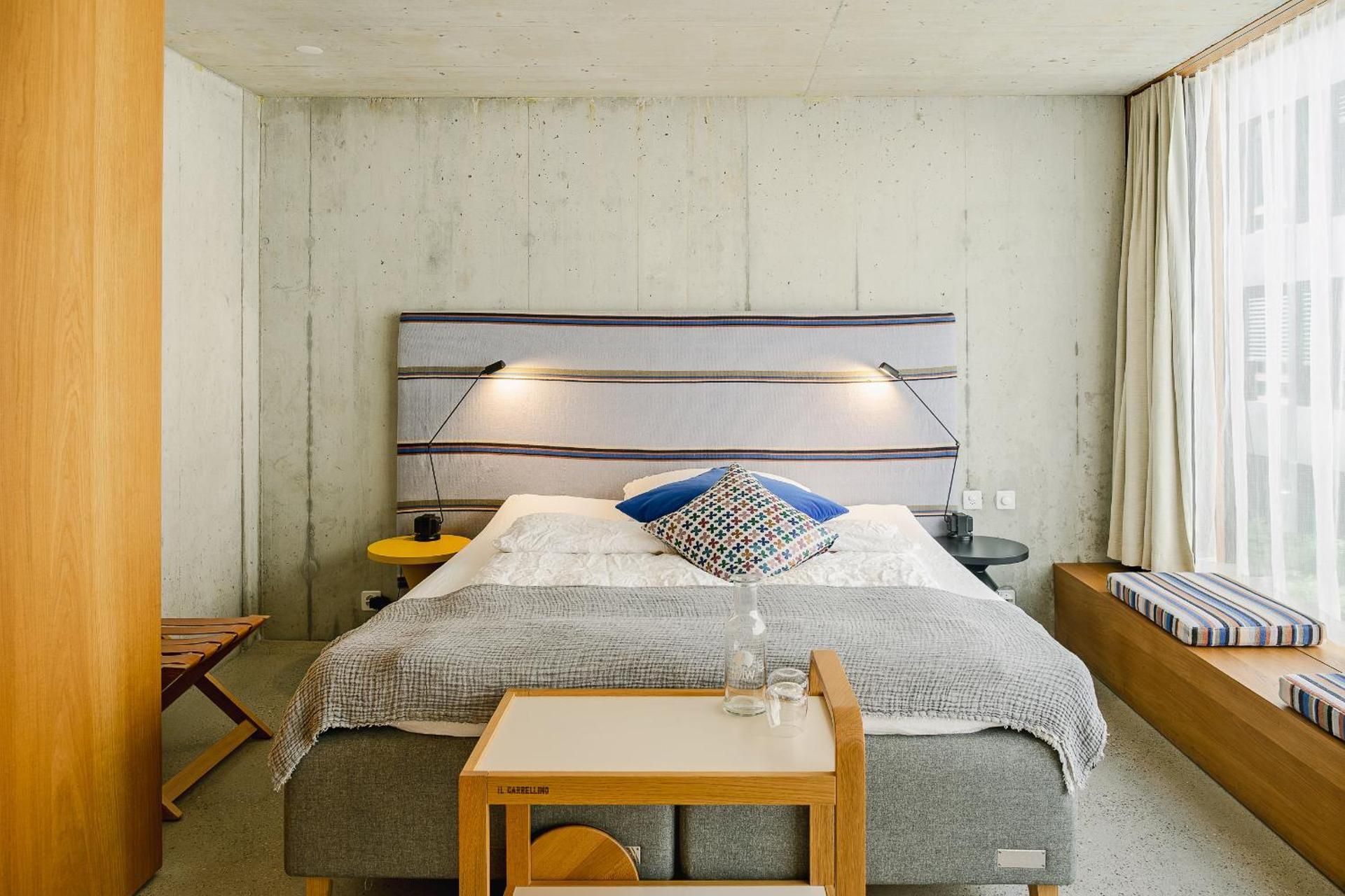 Design Signature Room