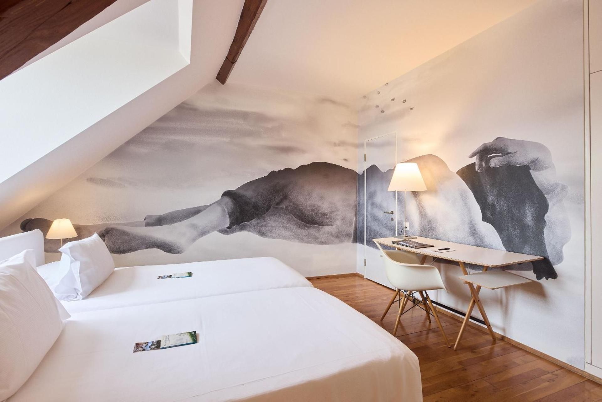 Art Double Room