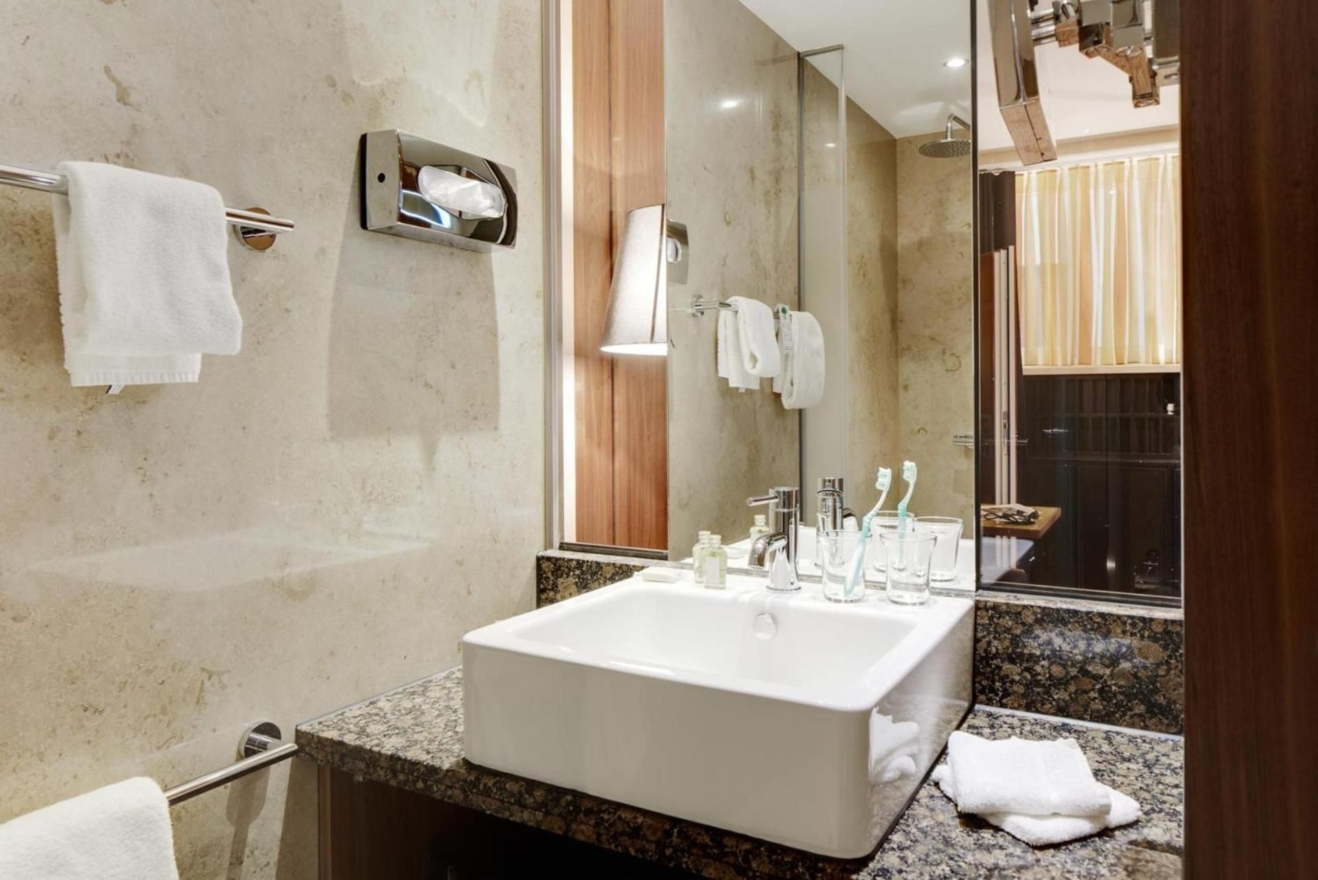 Family Room with 2 Bedrooms