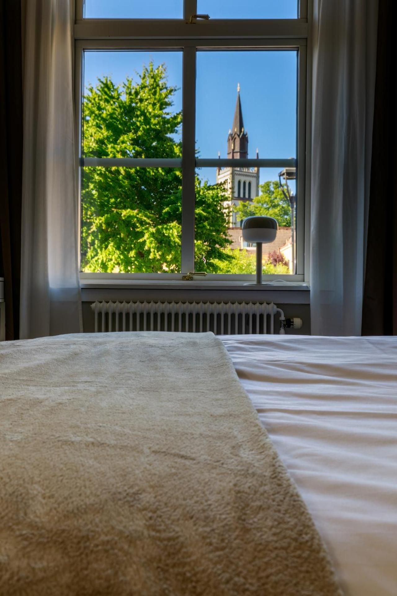 Single Room with Shared Bathroom