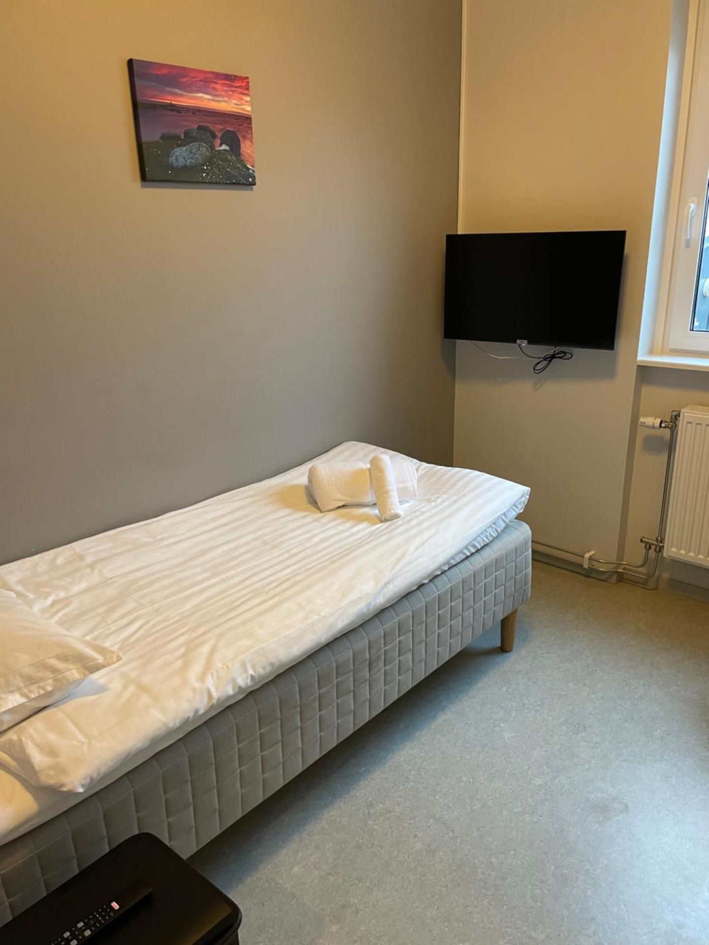 Single Room With Private Bathroom
