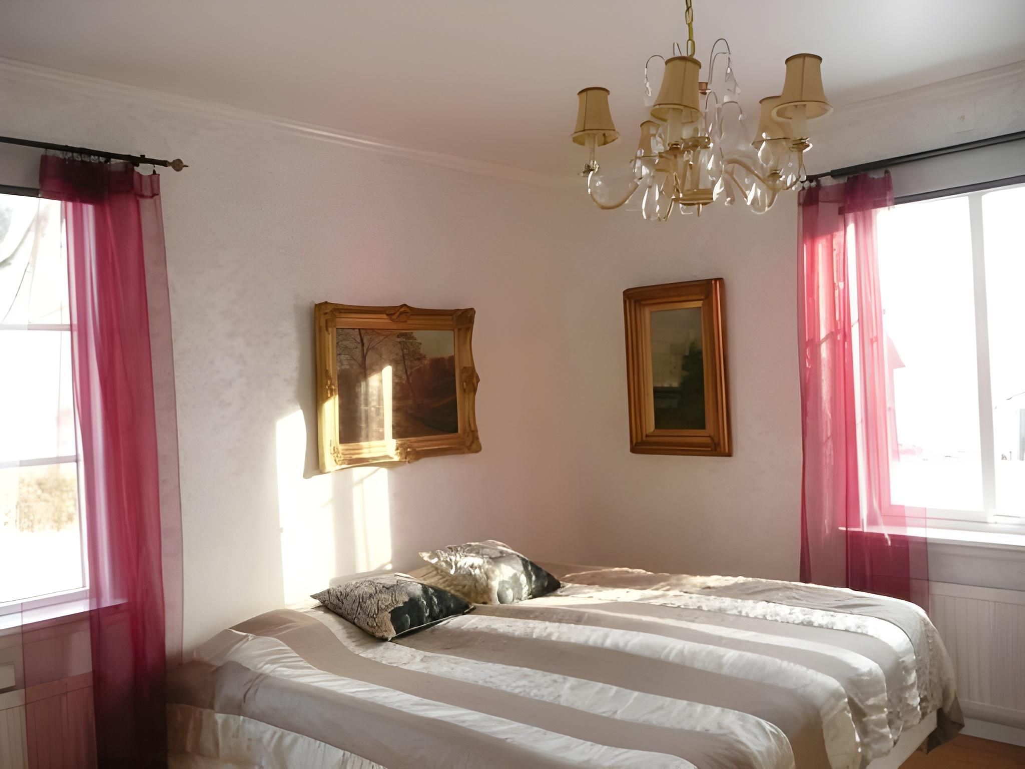 Twin Room with Shared Bathroom