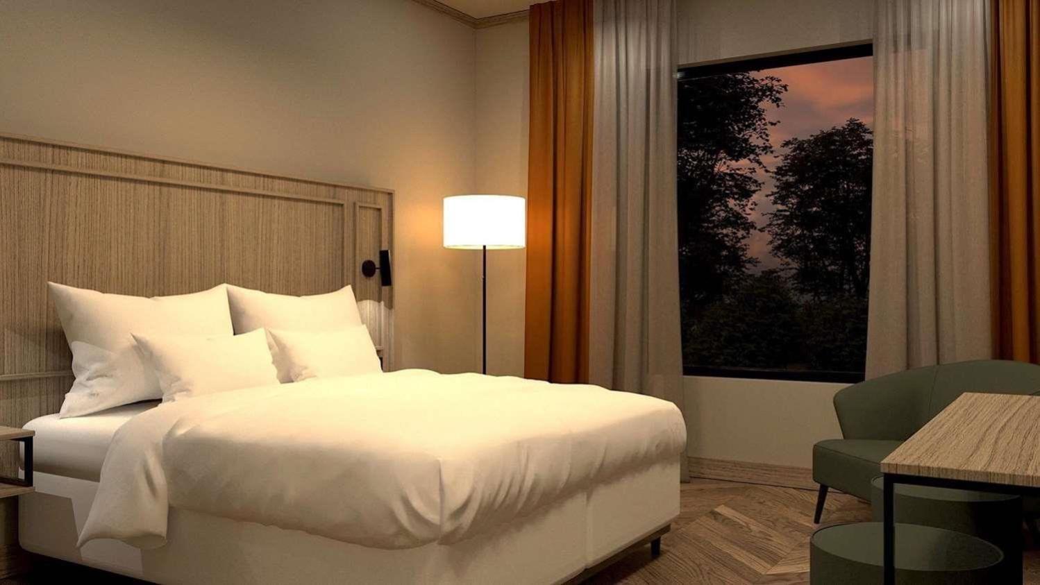 Standard King Room