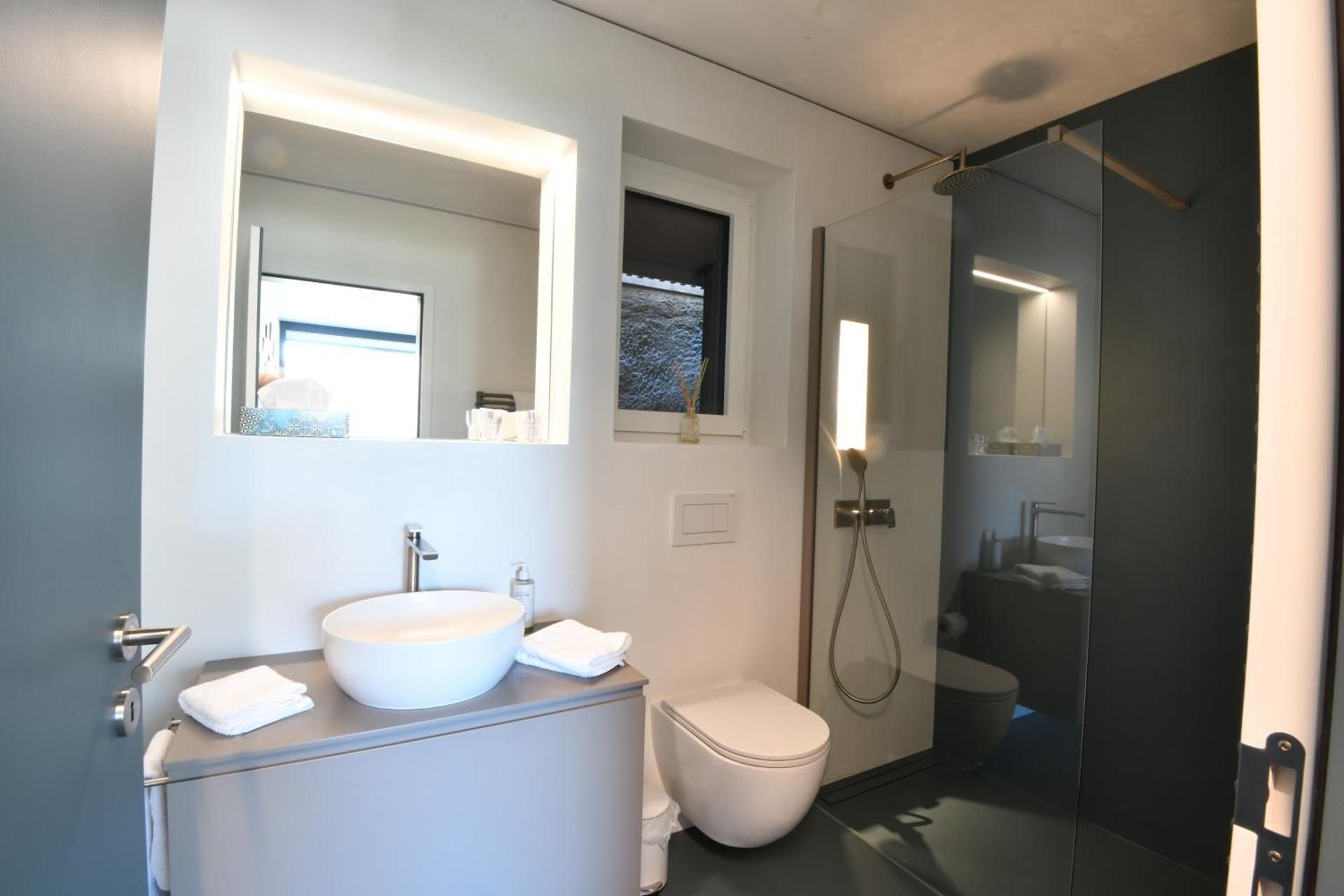 Deluxe Double Room with Extra Bed