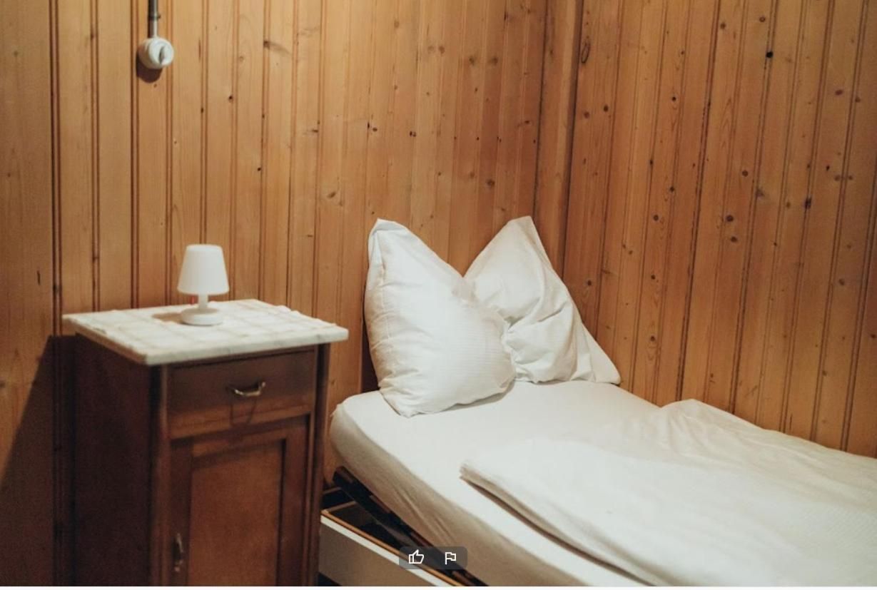 Standard Single Room with Shared Bathroom
