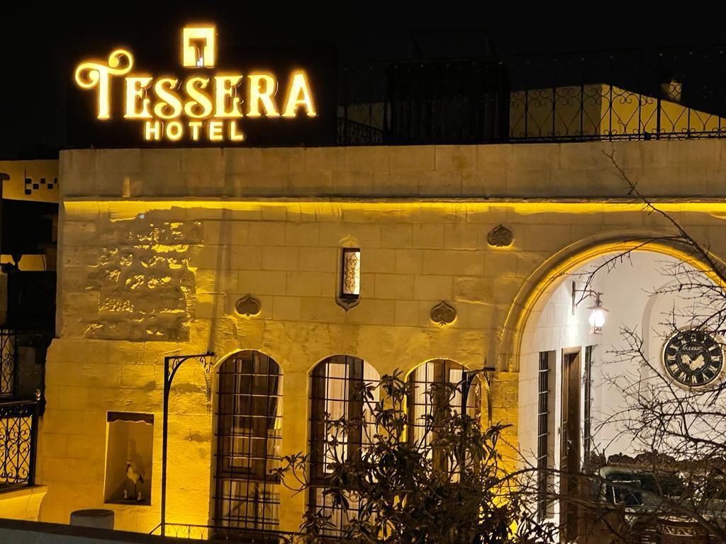 TESSERA HOTEL