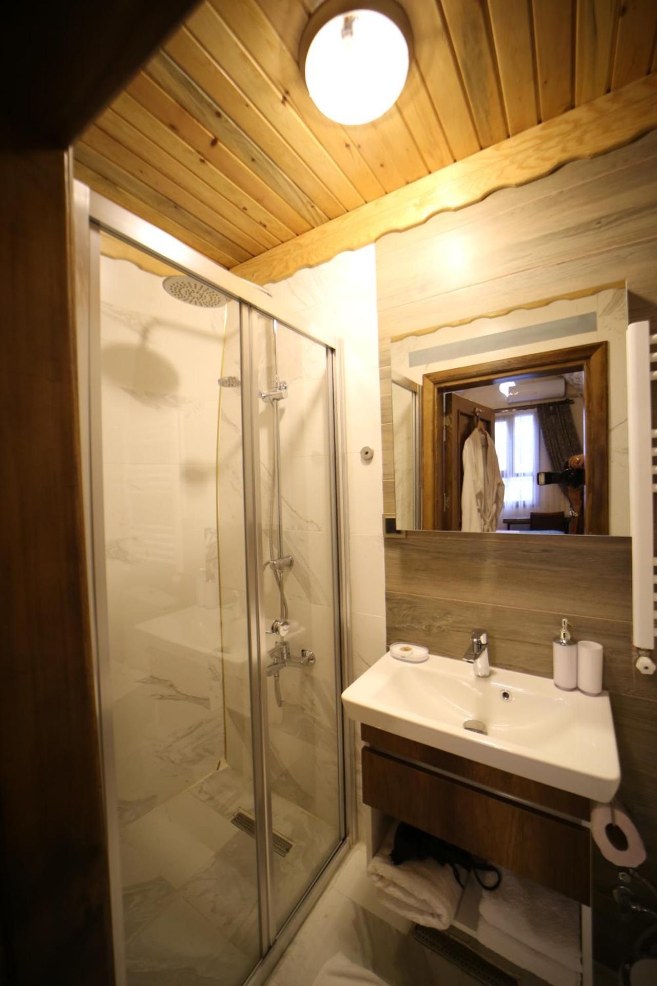 TESSERA HOTEL Deluxe Twin Room 3