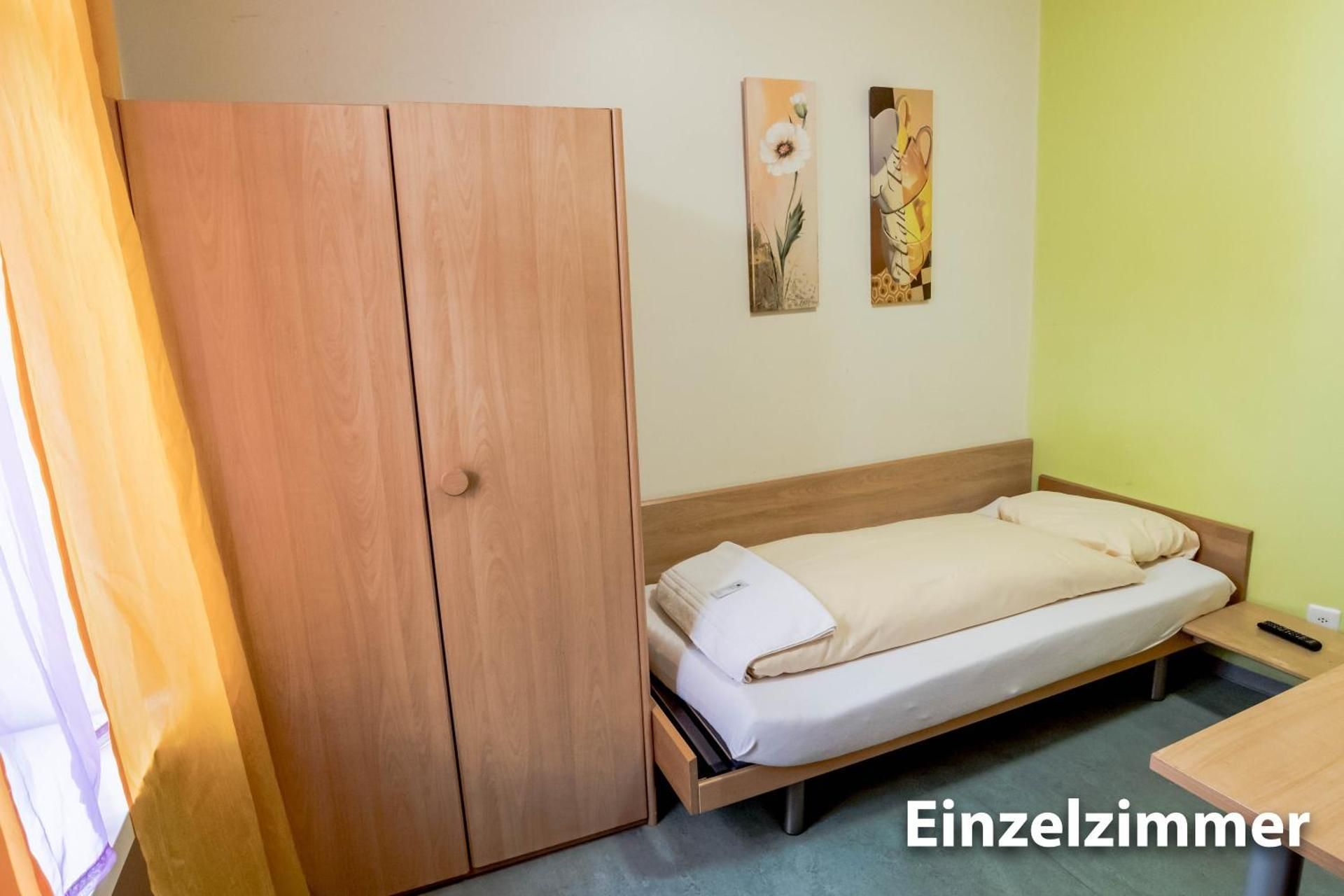 Single Room with Shared Bathroom
