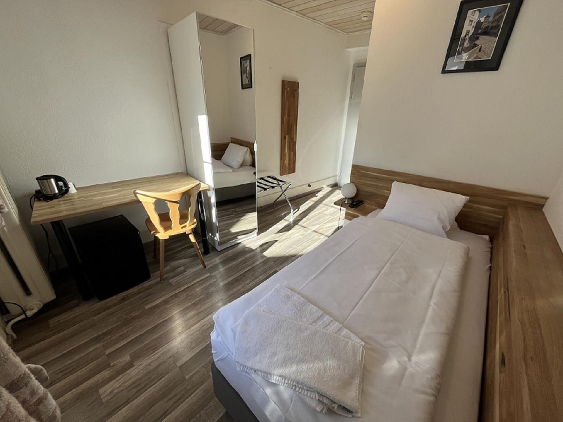 Standard Single Room