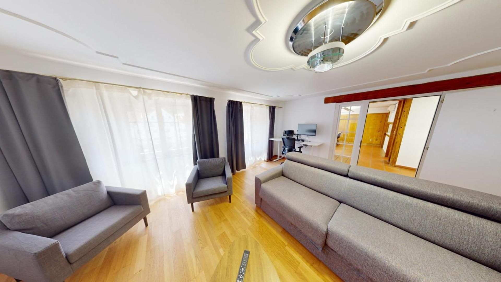 Three-Bedroom Superior Apartment (Nebenhaus)