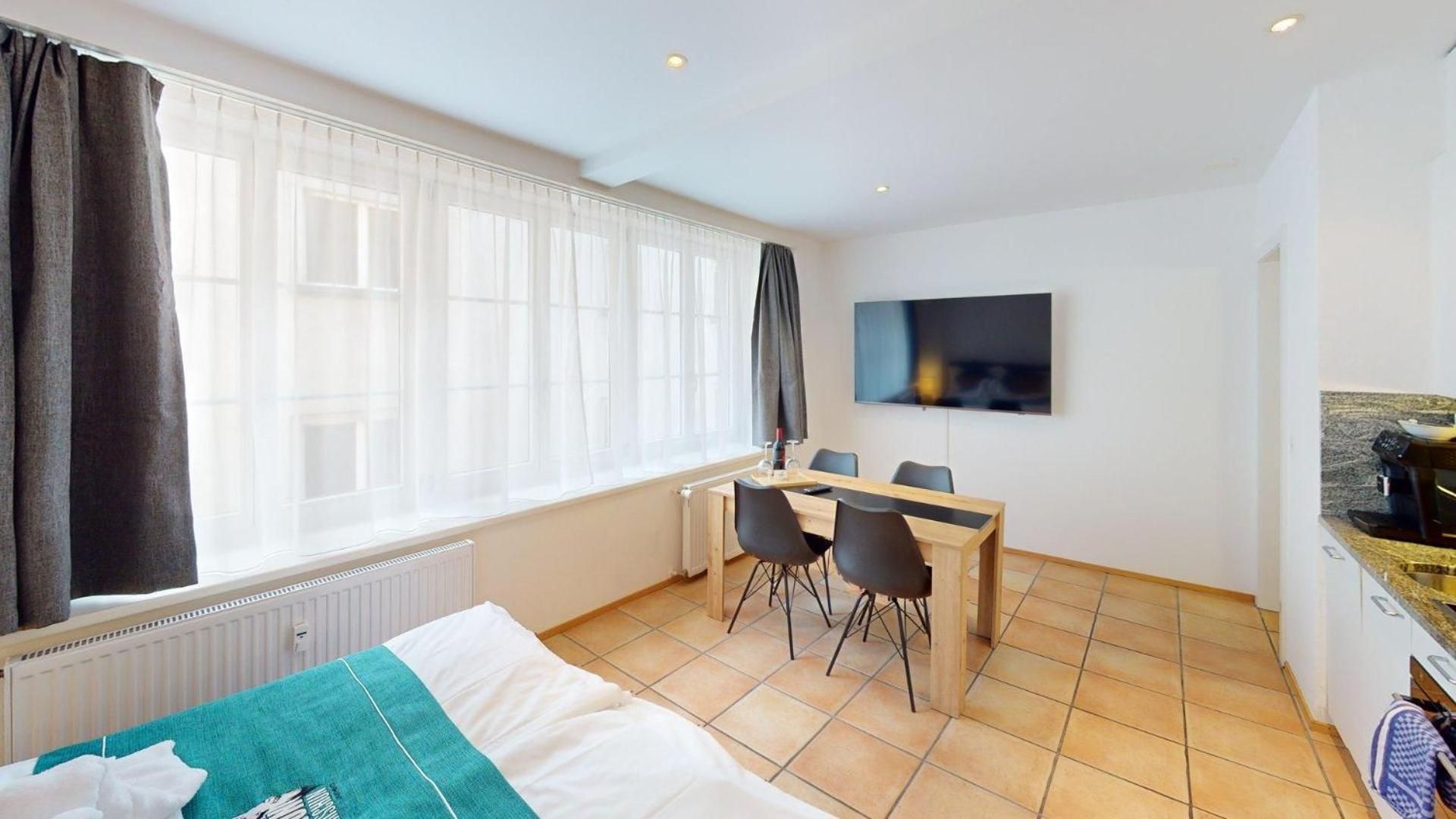 Studio Apartment with One Double Bed (Nebenhaus)
