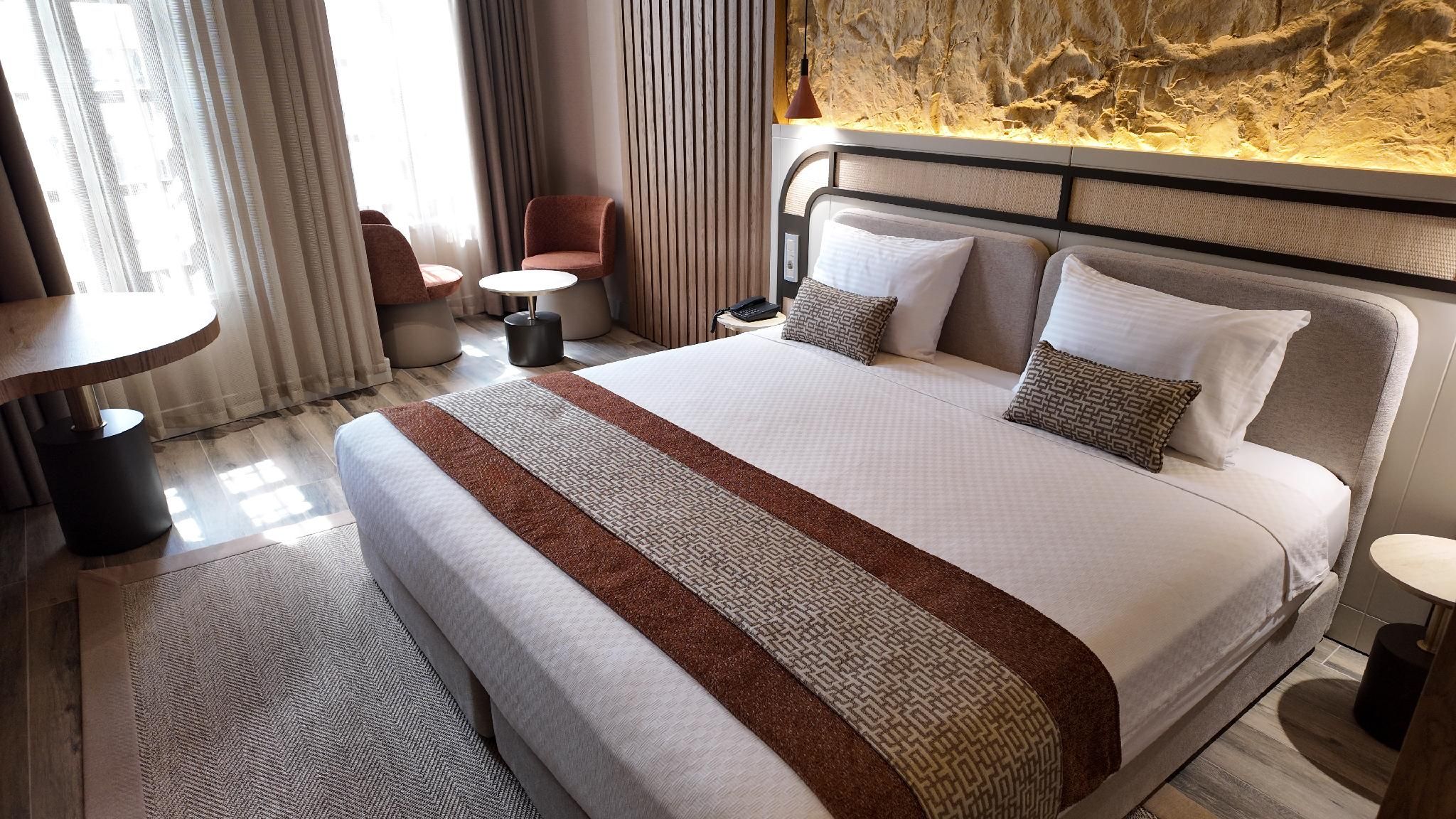 Rempart Hotel Standard Room 2