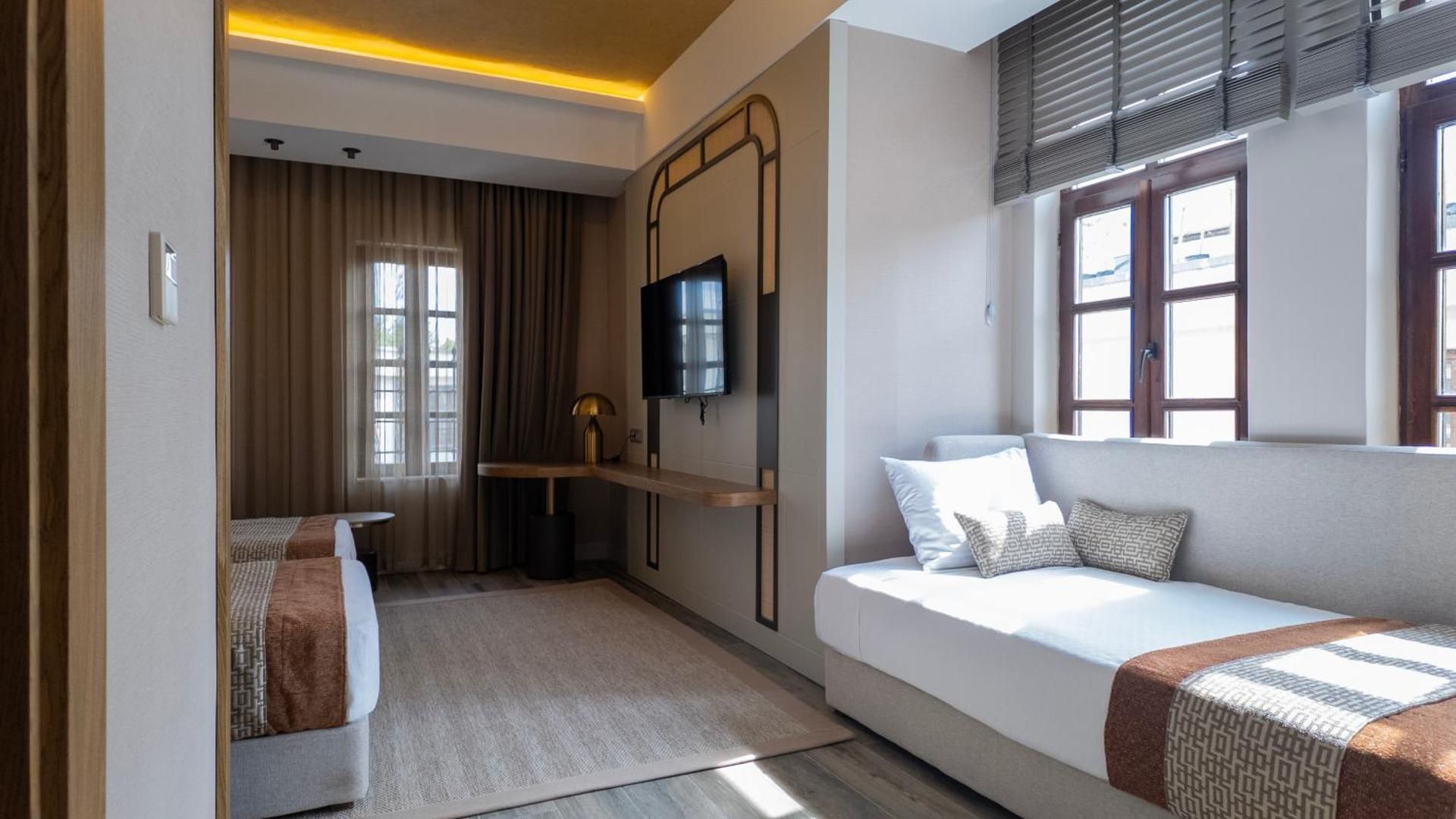 Rempart Hotel Deluxe Double or Twin 2