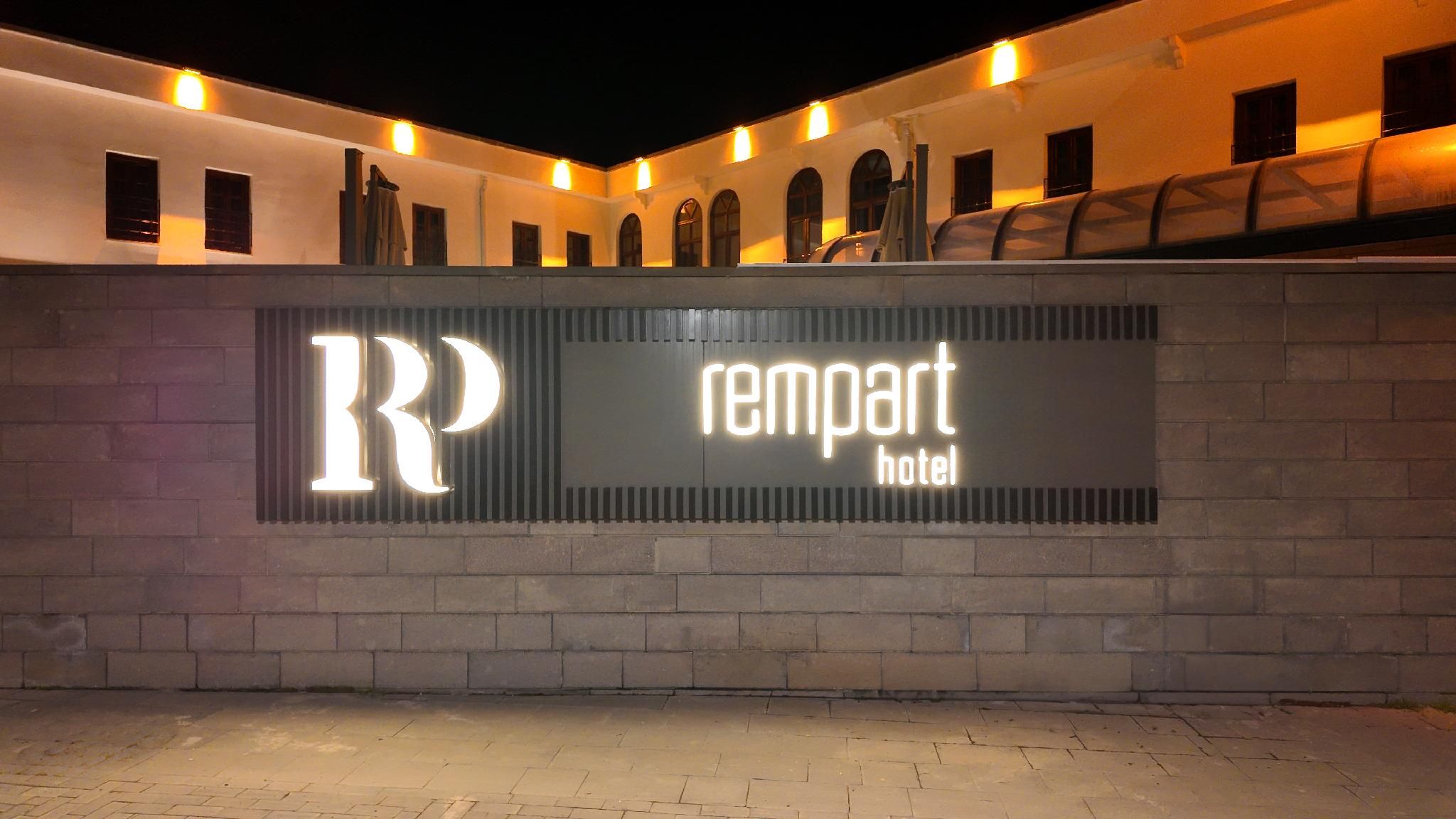 Rempart Hotel