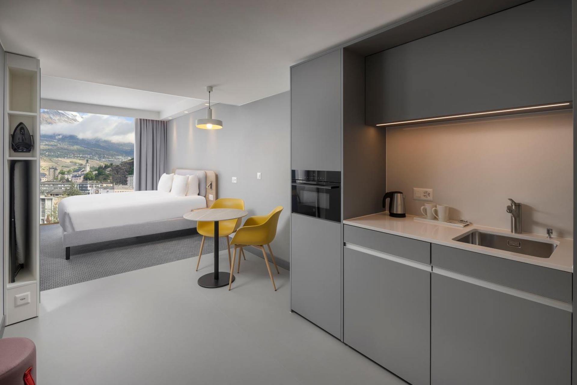 Queen Suite