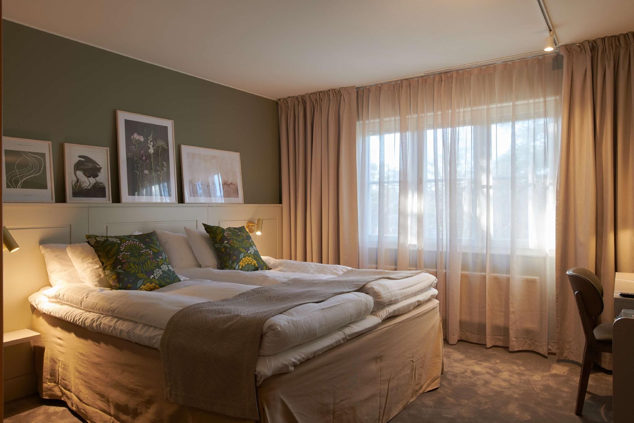 1 Queen Bed, Nonsmoking