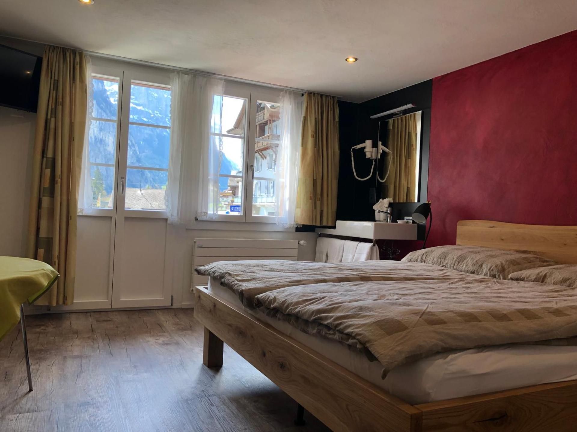 Budget Double Room with Shared Bathroom