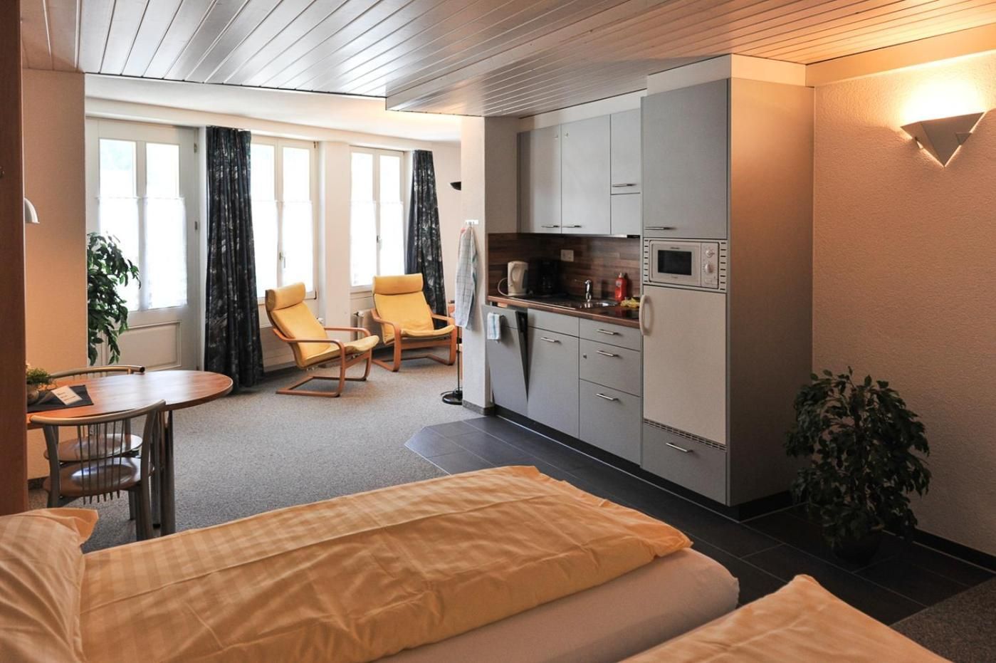 Standard Triple Studio