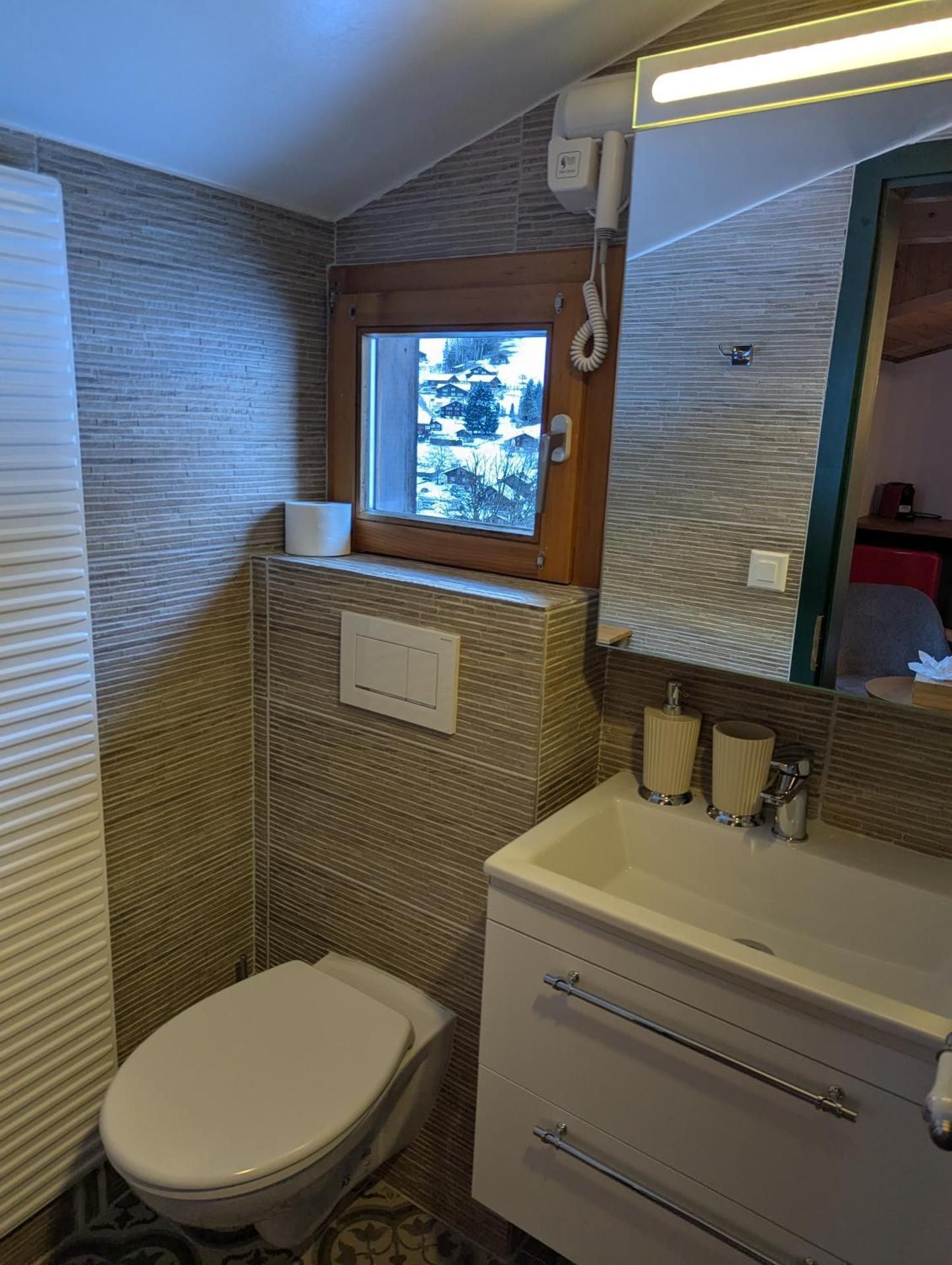 Hotel Schutzen Lauterbrunnen Budget Double or Twin Room 3