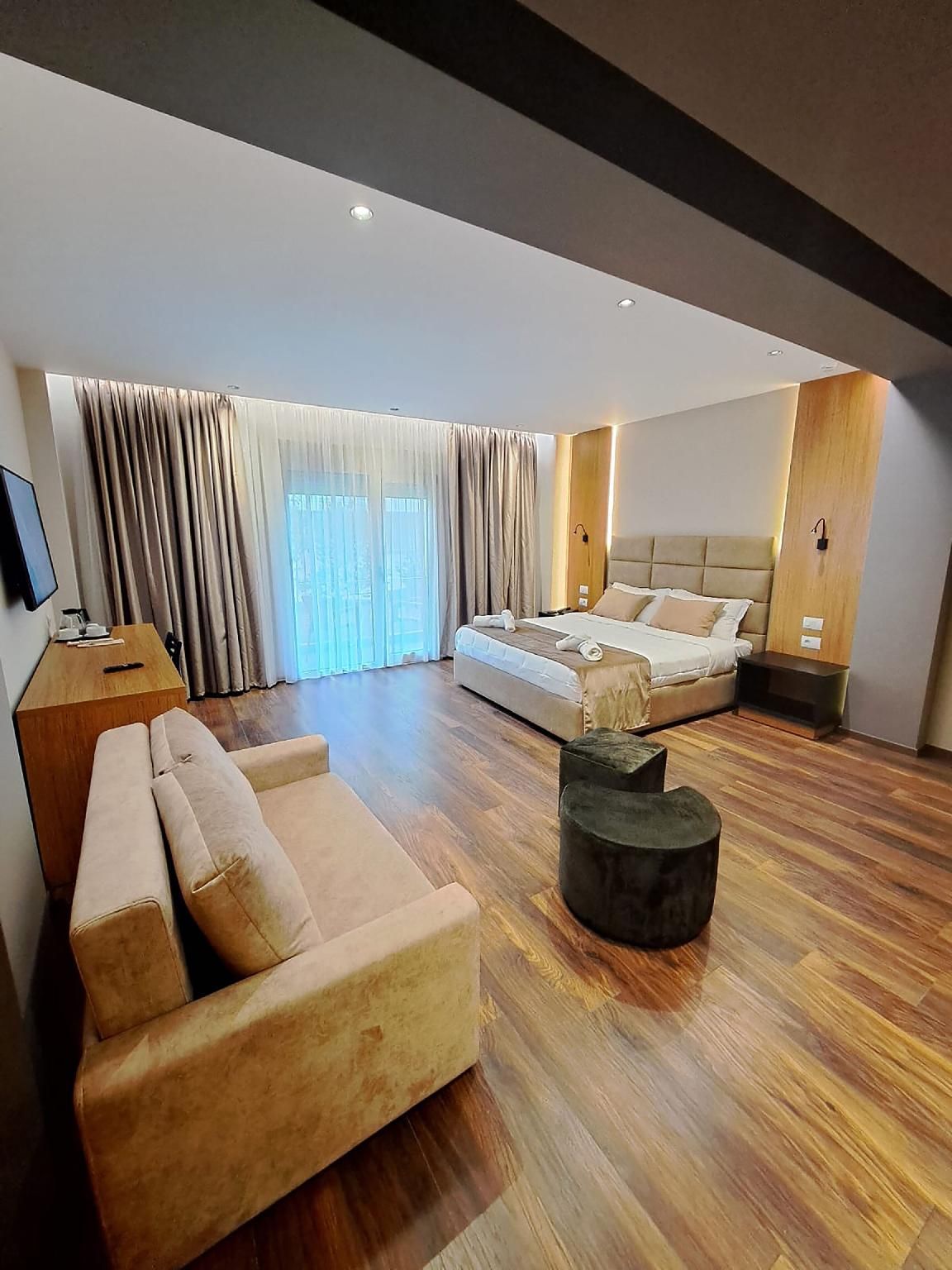 Suite with Garden View