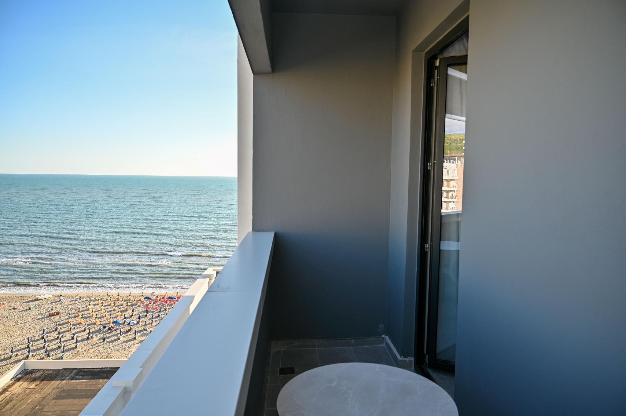 Adria Palace Hotel Superior Double Room Sea View 2