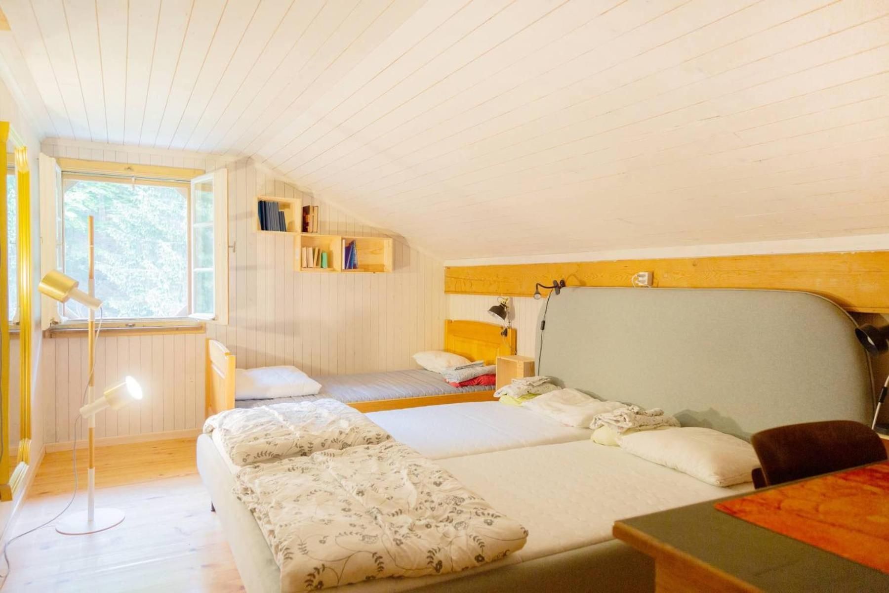 Queen Room with Shared Bathroom