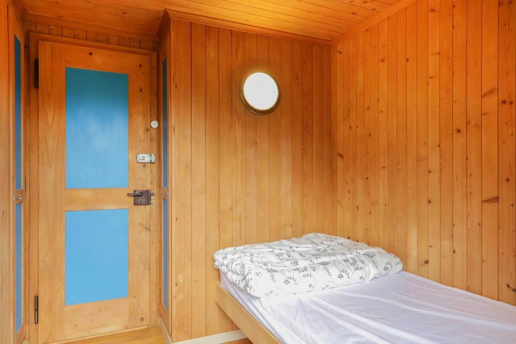 Single Room with Shared Shower and Toilet