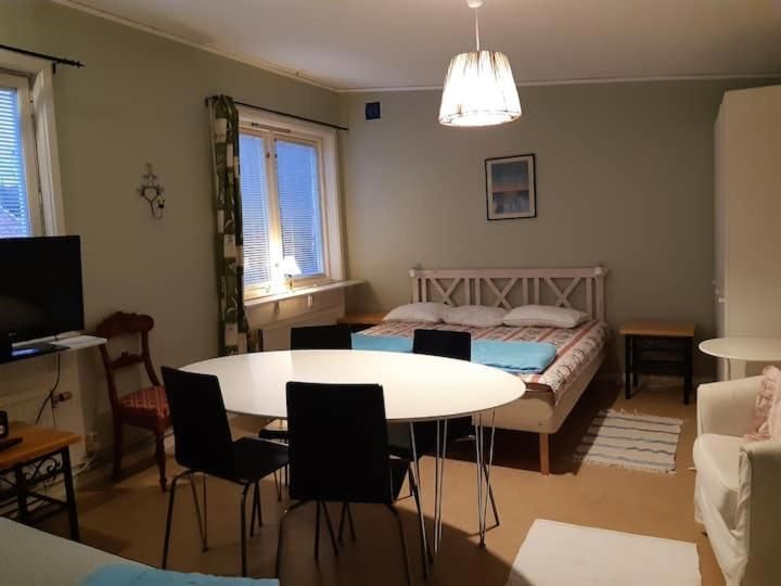 Triple Room with Shared Bathroom