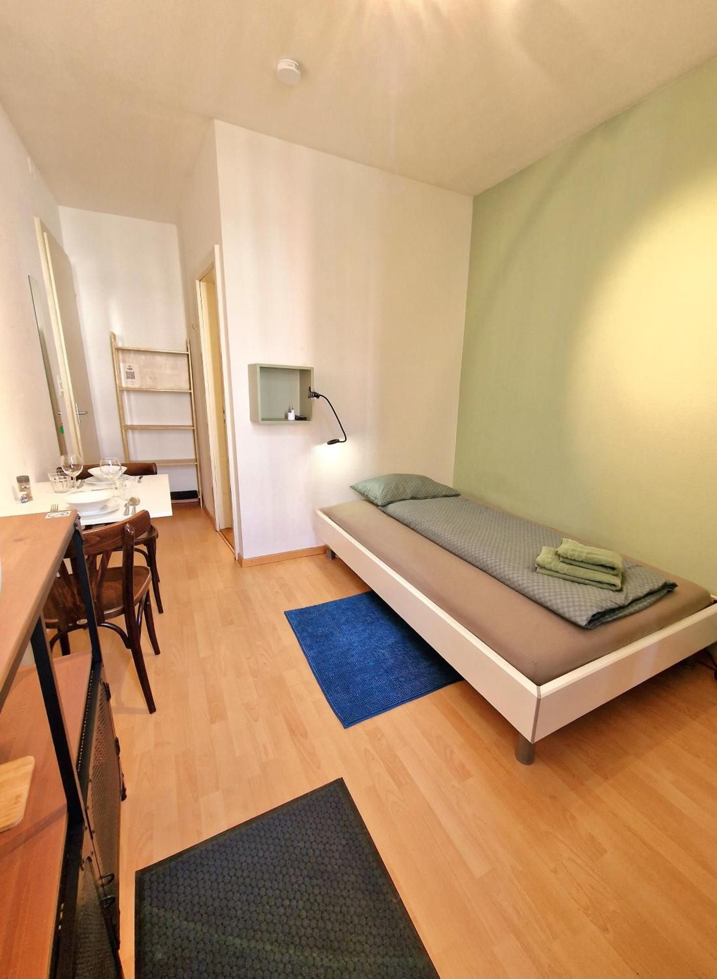 Studio Apartment