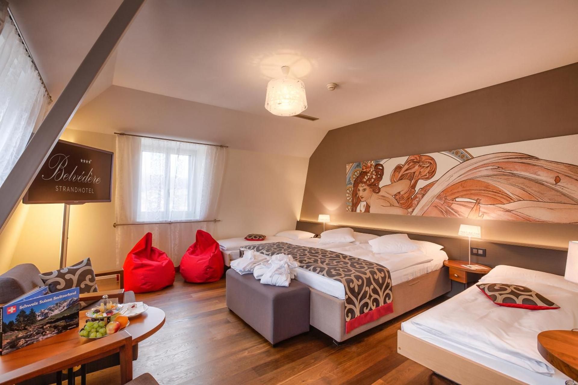 Boutique Family Room