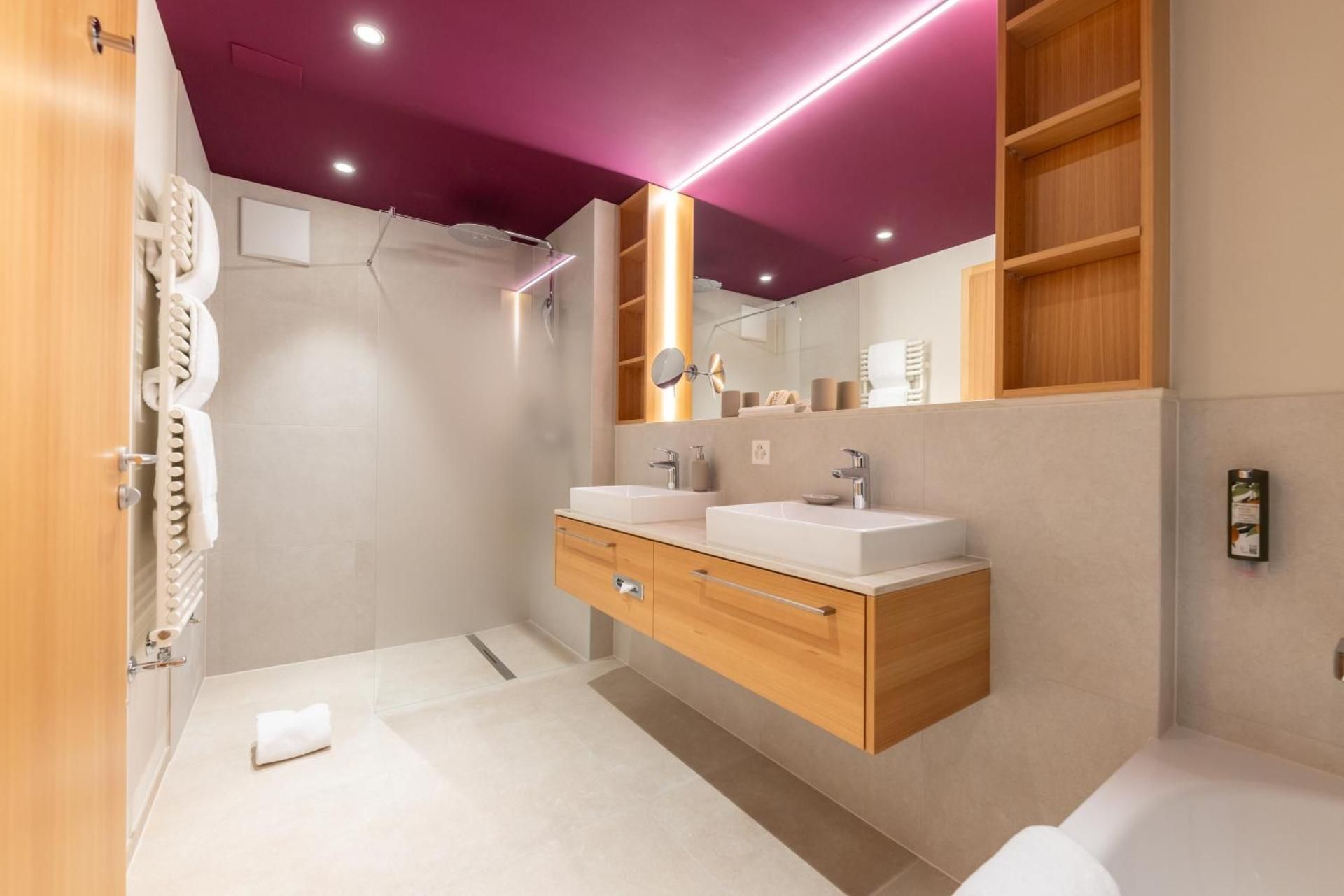 Deluxe Family Suite
