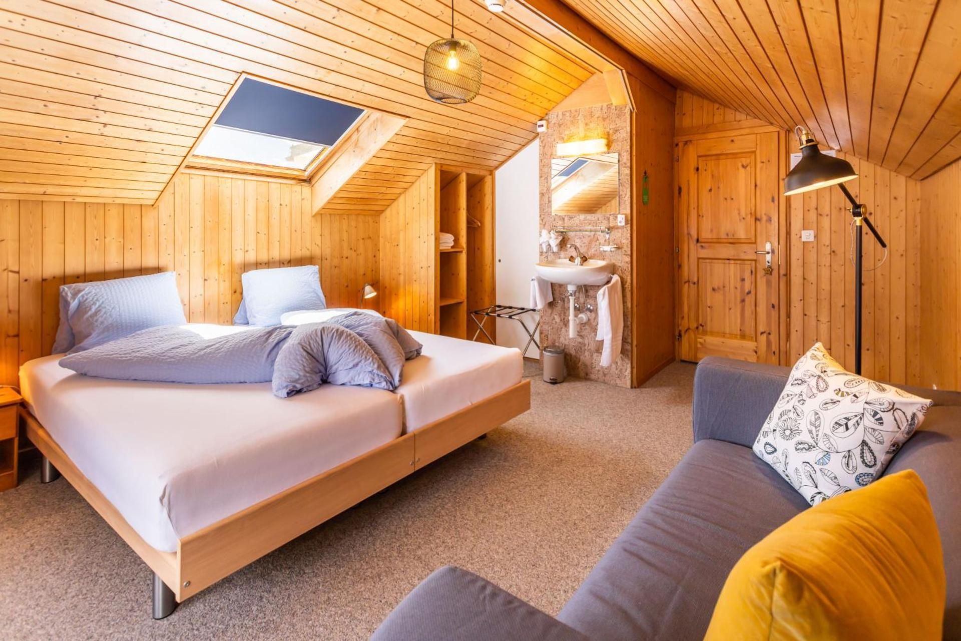 Budget Double Room with Shared Bathroom